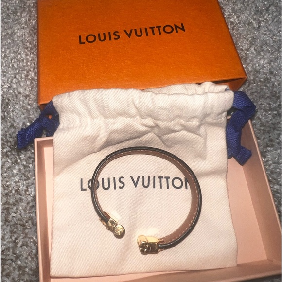 LOUIS VUITTON NANO MONOGRAM BRACELET - Picture 3 of 4